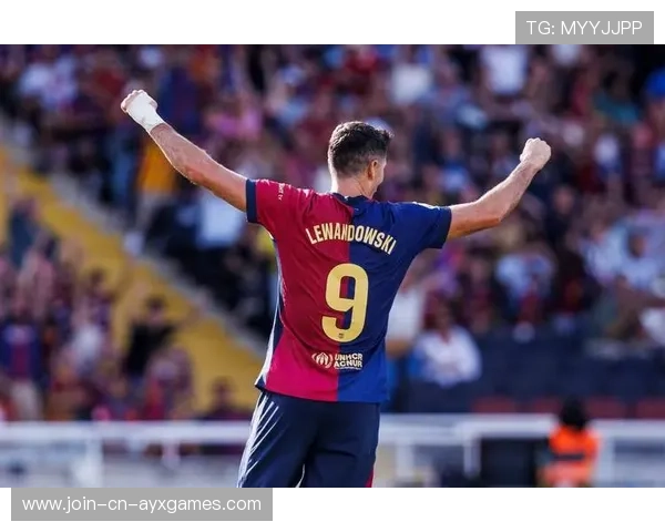 俱乐部财政吃紧，莱万奖金条款再次引发管理层掰手腕